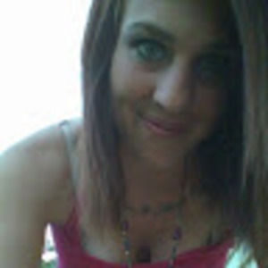 Meet your Posher, Adrienne